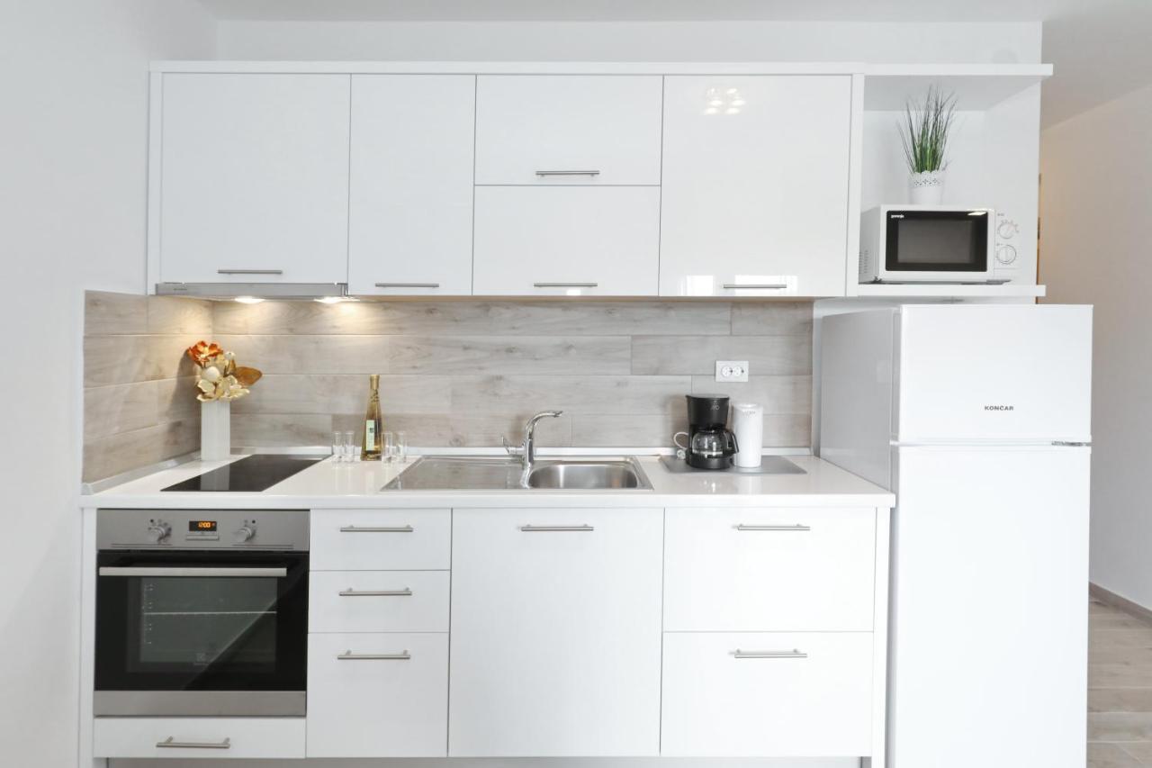 Villa Silver Стариград-Пакленица Екстериор снимка